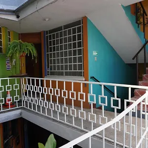 https://hostal-guatefriends.guatemalaantiguahotels.com